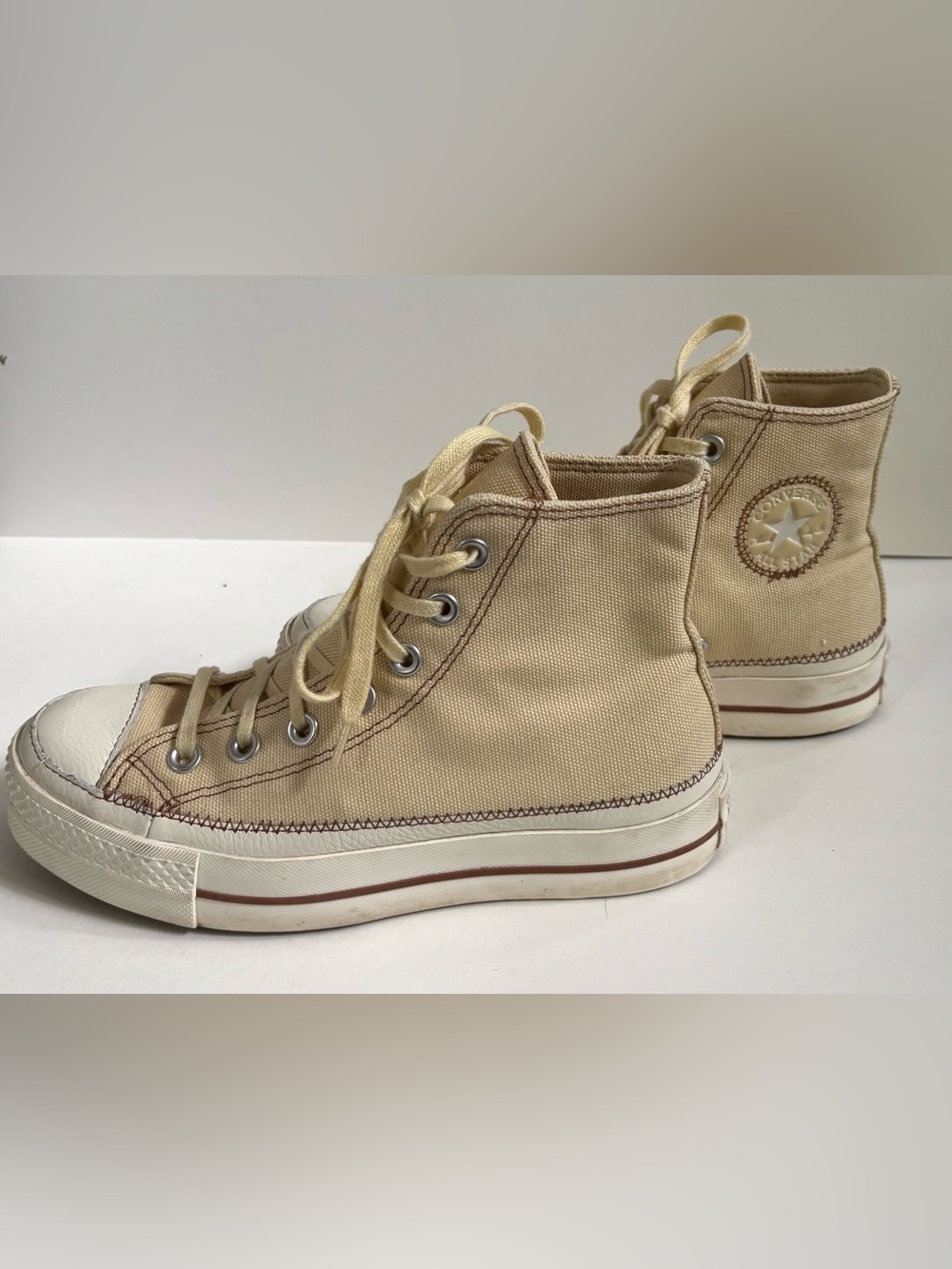 Converse CTAS platform high tops in cream Size 6